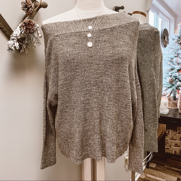 Free People off the shoulder sweater - Picture 1 of 3